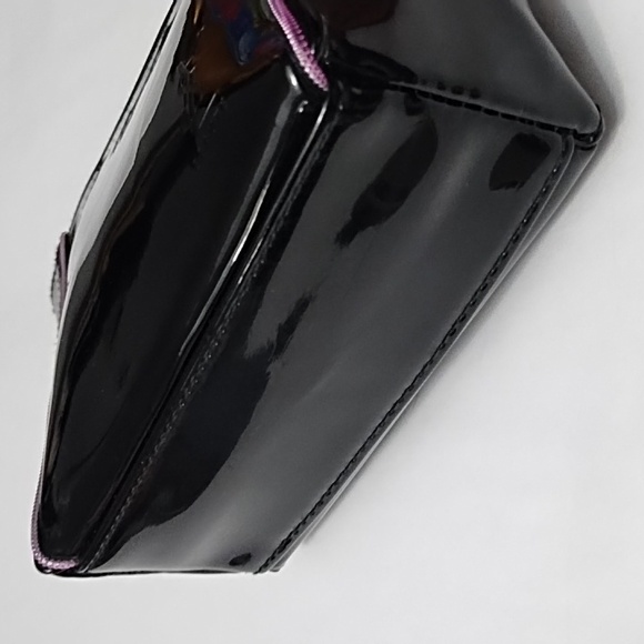 Yves Saint Laurent Beaute Black Patent Faux Leather Cosmetics Case - Picture 6 of 10